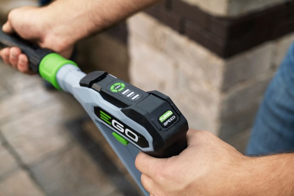 HPW3204-2 POWER+ 3200 PSI Pressure Washer with 2 x 6.0Ah Batteries and 320W Charger E7G7 - product image 6