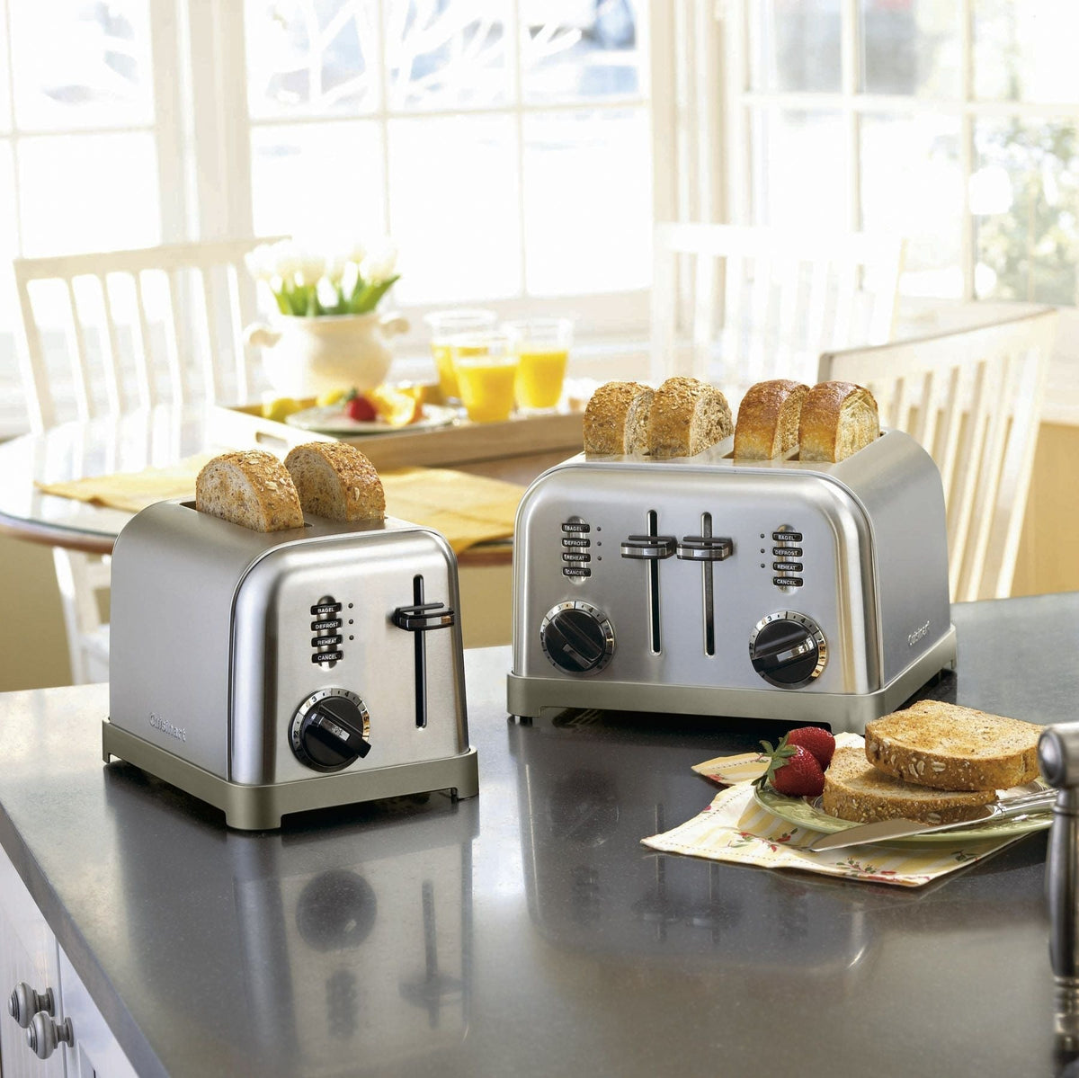 Metal Classic Toaster with 6 Settings, Stainless Steel, 4-Slices J4D7 - product image 3