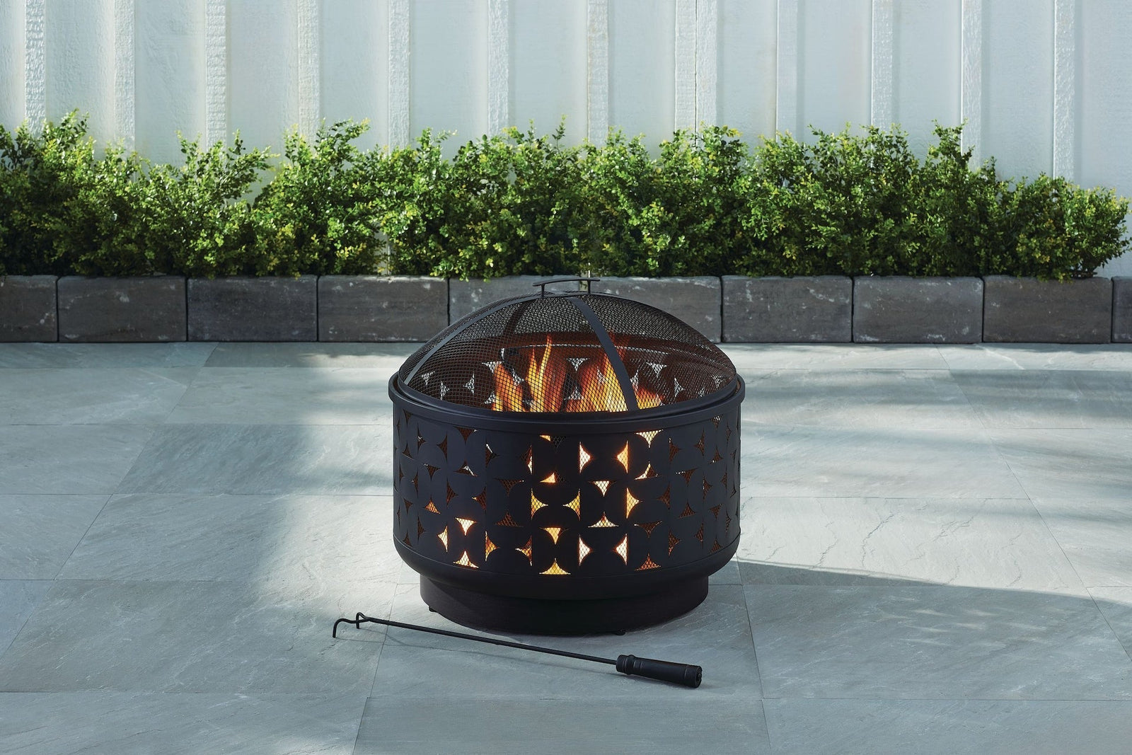 Round Outdoor Wood Burning Fire Pit, Steel, Black, 24-in P4N3 - product image 4