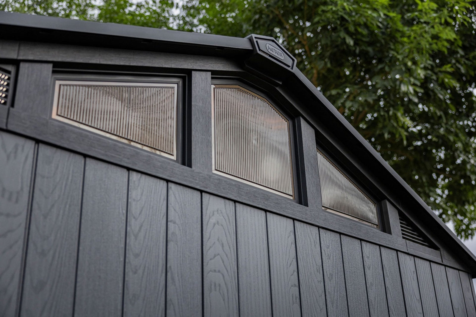 Apex Resin 2-Door Outdoor Storage Shed with Full Length Skylight, Grey, 10-ft x 11.5-ft T5L5 - product image 5