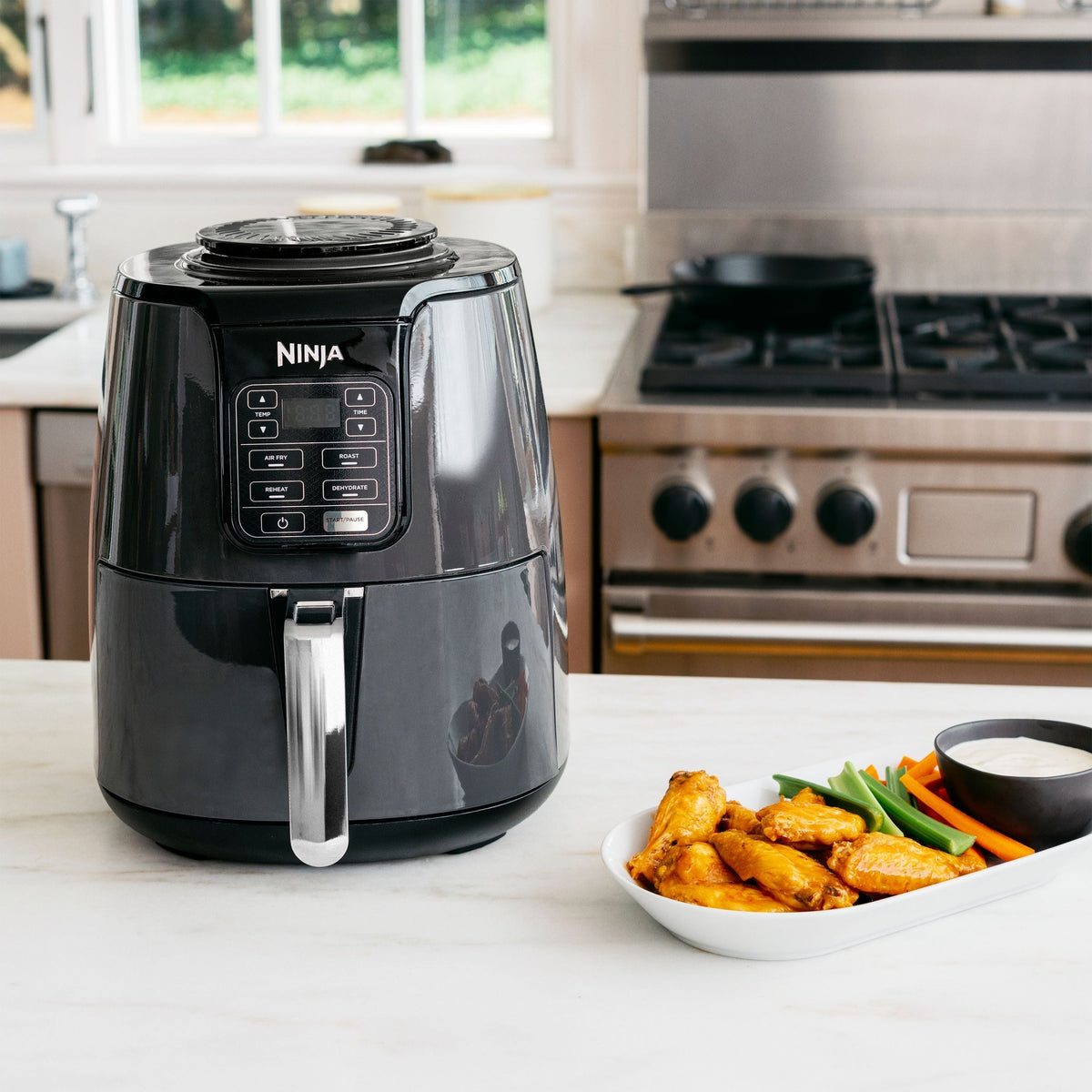 Single Basket Non-Stick Air Fryer, 5 Functions, 4-qt O9R9 - product image 8