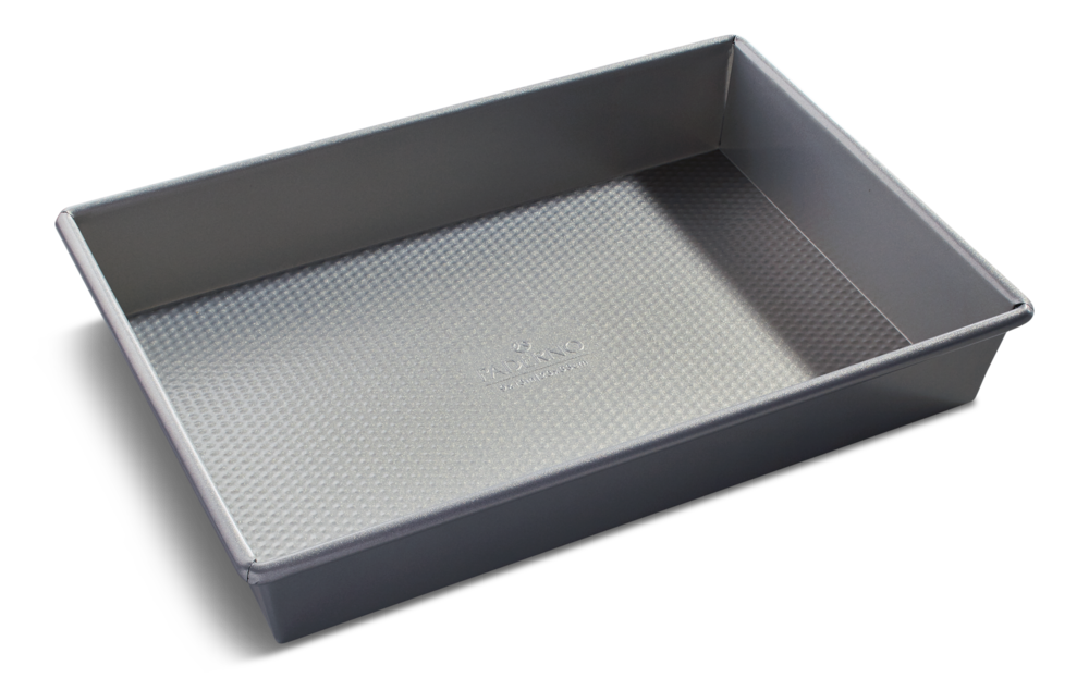 Professional Non-Stick Rectangular Cake Pan, 9 x 13-in Y8D4 - product image 1