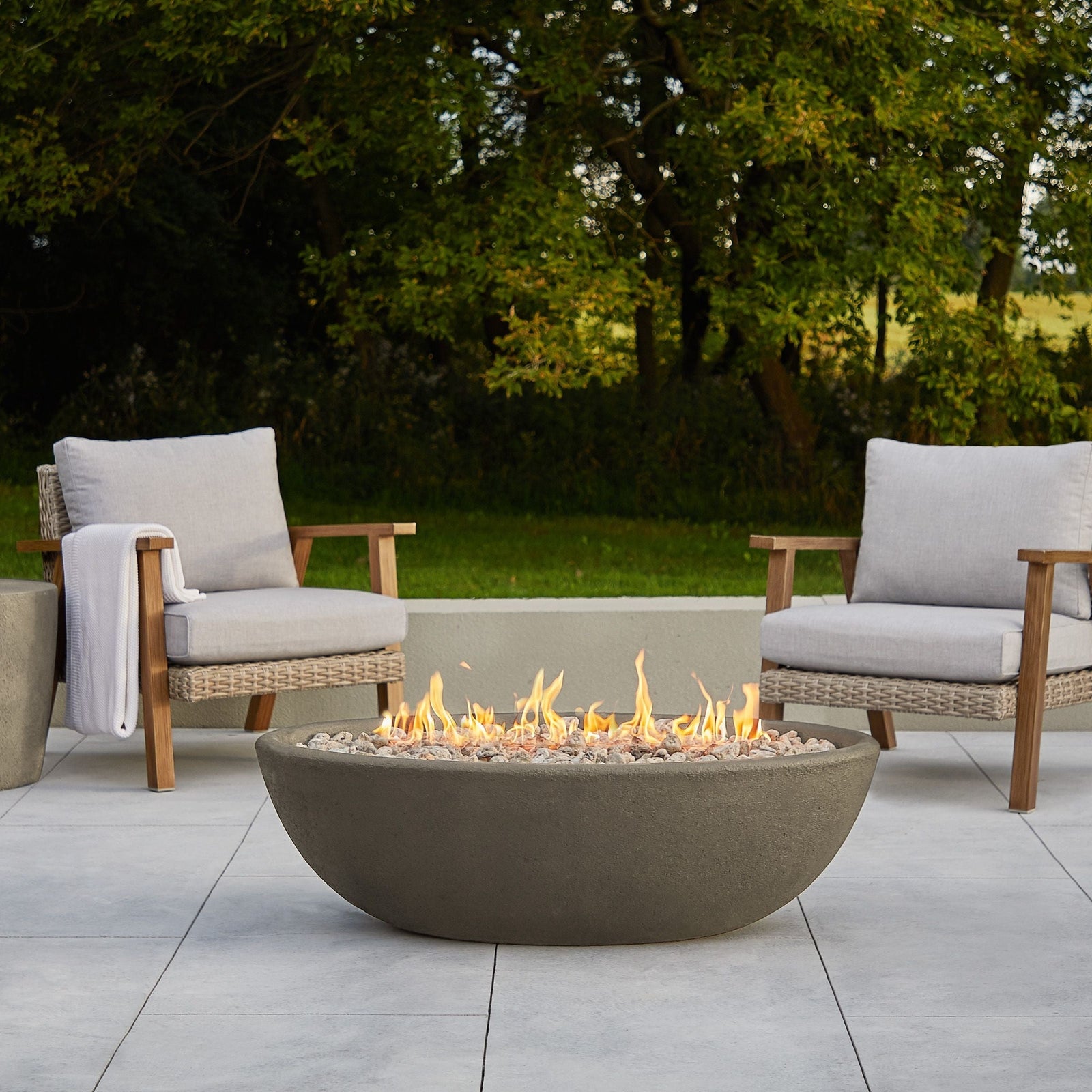 Oval Concrete Propane Fire Pit in Glacier Gray, 48-in A9I7 - product image 4